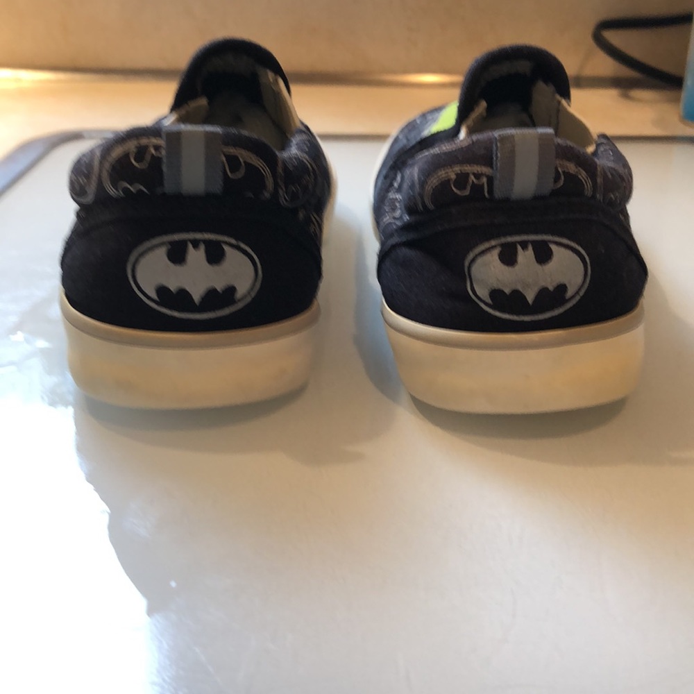 Gap Kids DC Batman Slip On Sneakers - Picture 4 of 8